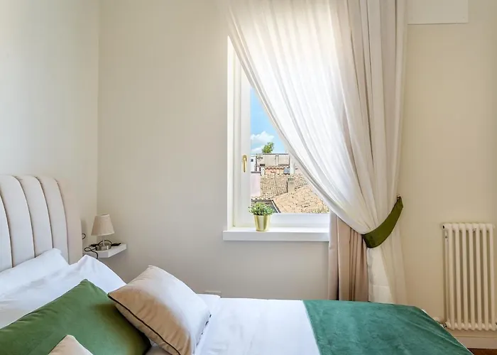 Residenza Scavolino - Fontana Di Trevi Tatil Evi *